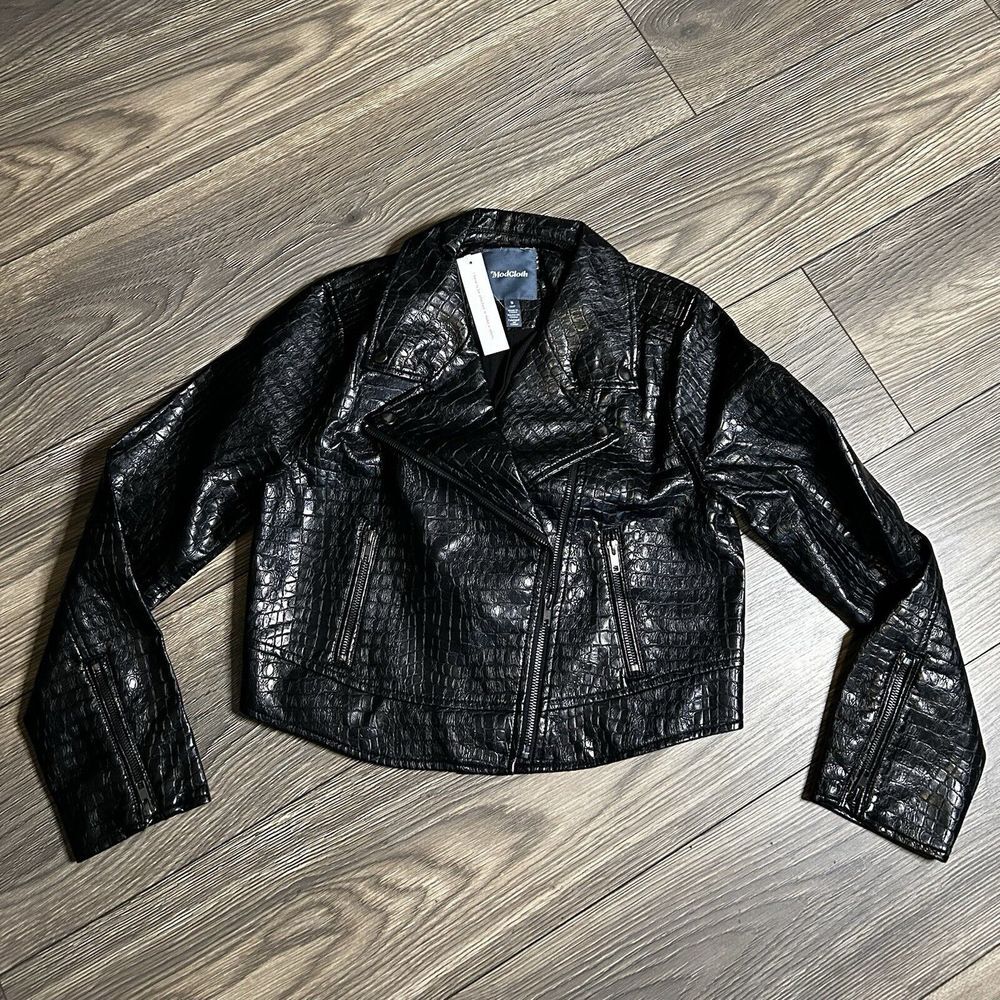 Womens New Modcloth" black croc faux leather biker jacket. Size S
